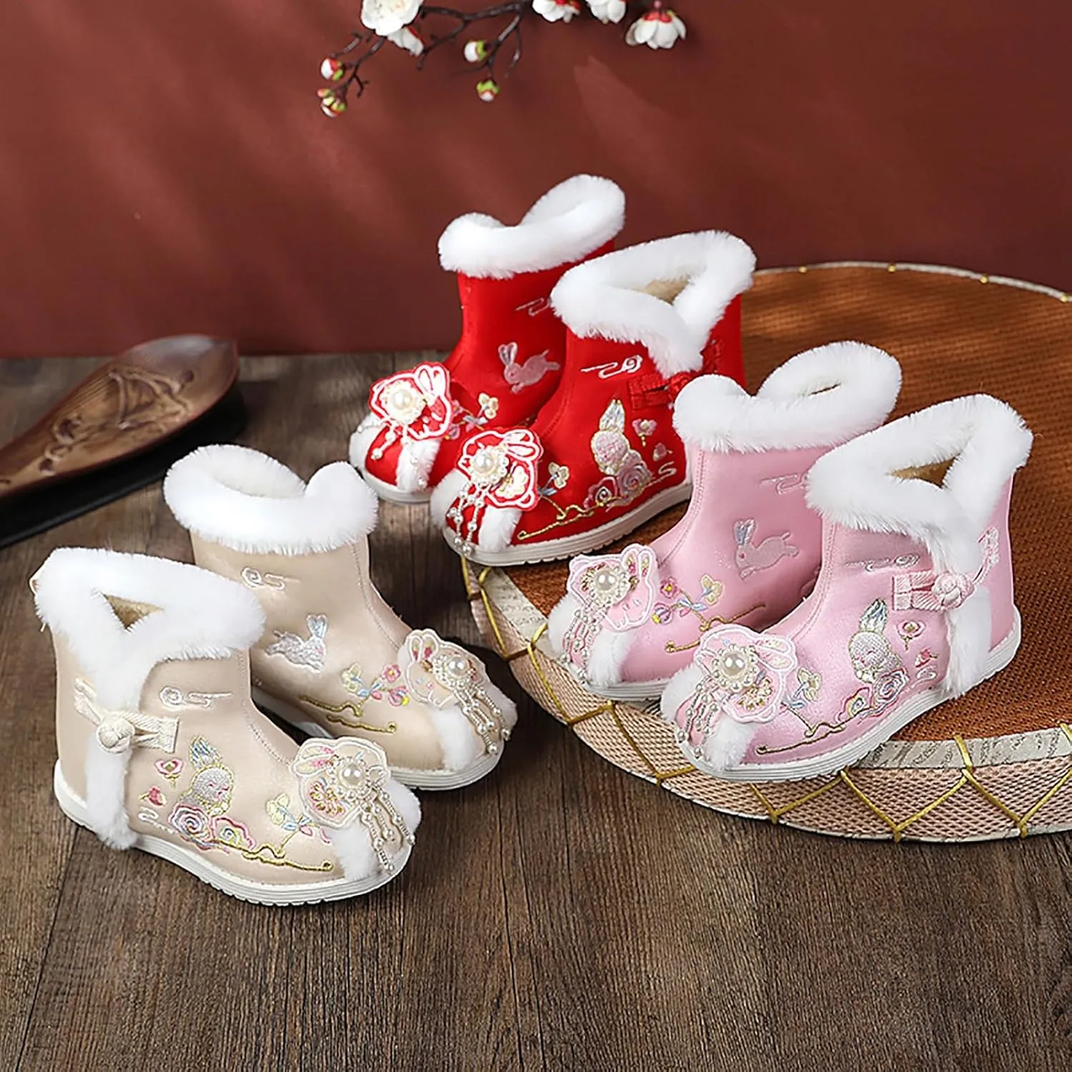 1 Pair Girls Hanfu Shoes Chinese Embroidered Flower Flat Retro Ethnic Slope- Heel Shoes Vintage Floral Silk Shoes