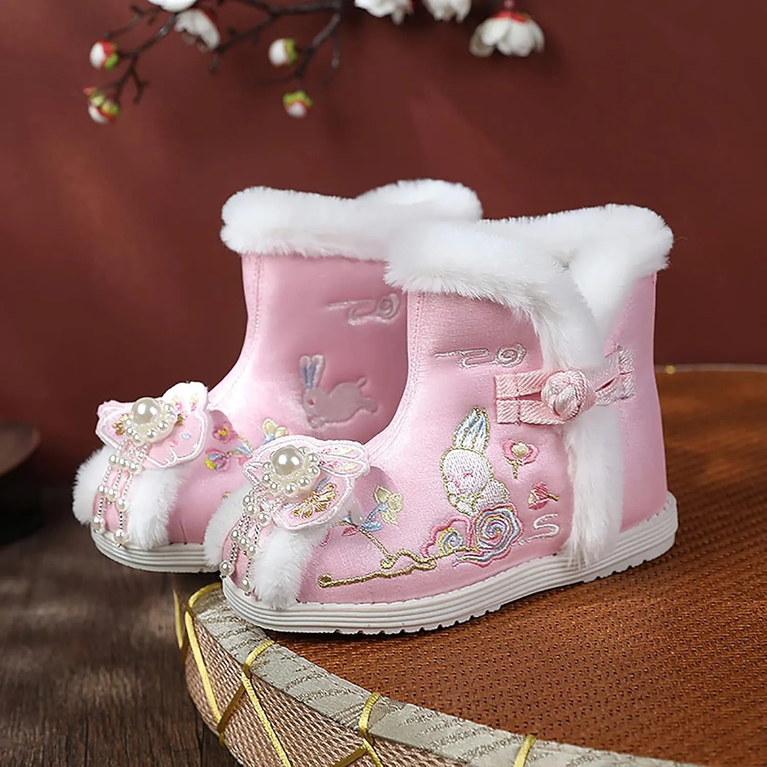 1 Pair Girls Hanfu Shoes Chinese Embroidered Flower Flat Retro Ethnic Slope- Heel Shoes Vintage Floral Silk Shoes