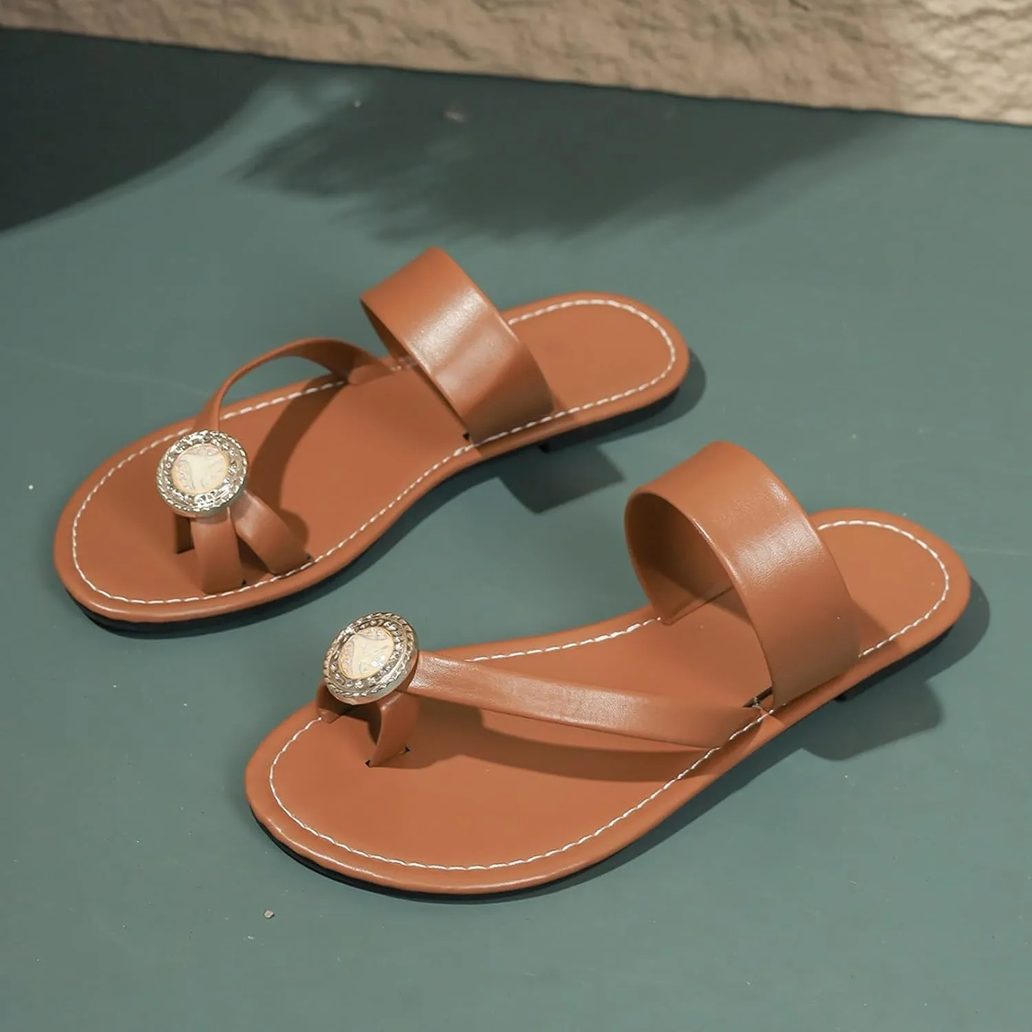 2025 Women's Summer Flat Sandals,Split Toe Slip On Backless Comfy Two Band Flip Flops Pearls Rhinestones Sparkly Slides Ladies Comfy Cushion Footbed Thong Casual Shoes for Beach Travel Daily Work