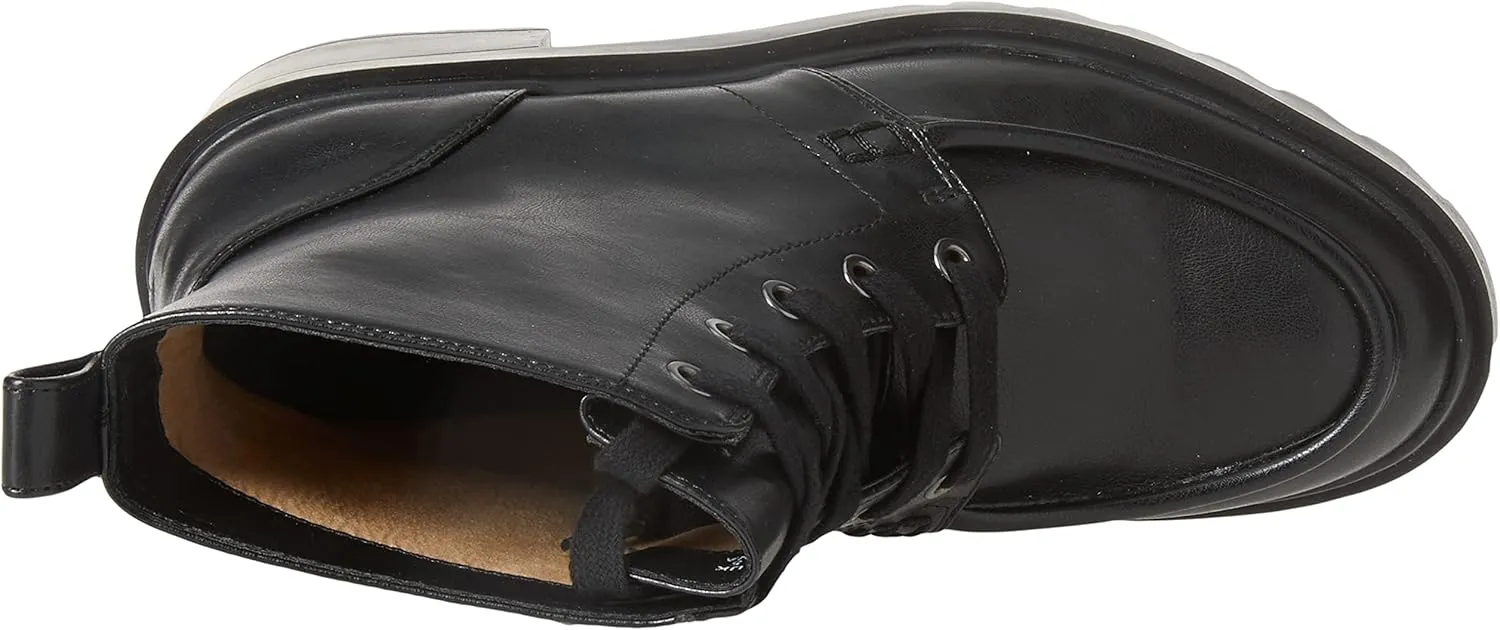 Amazon Essentials Women's Moc Toe Boot