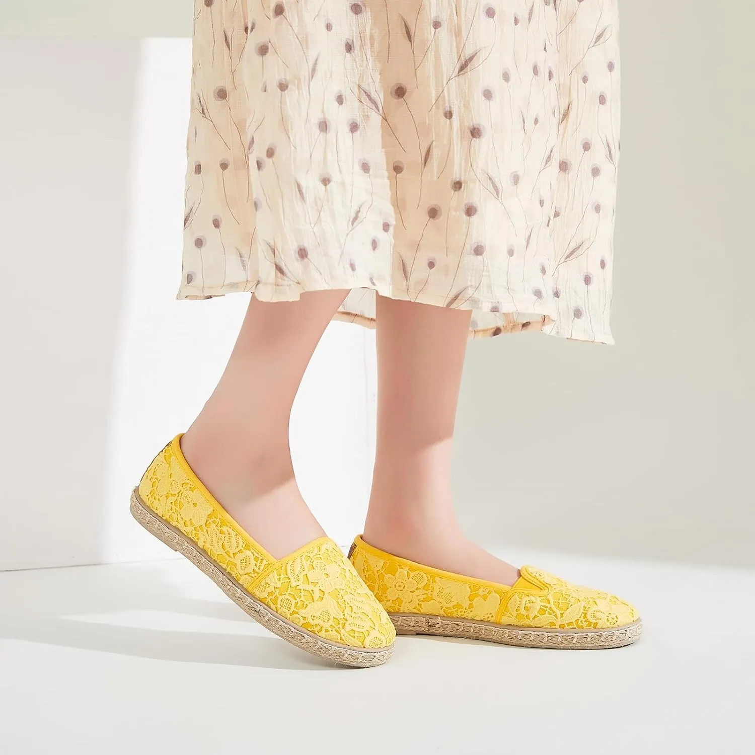 BABUDOG Women's Black Flats with Flower Embroideried,White Lace Ballet Flats,Comfortable Dress Flats