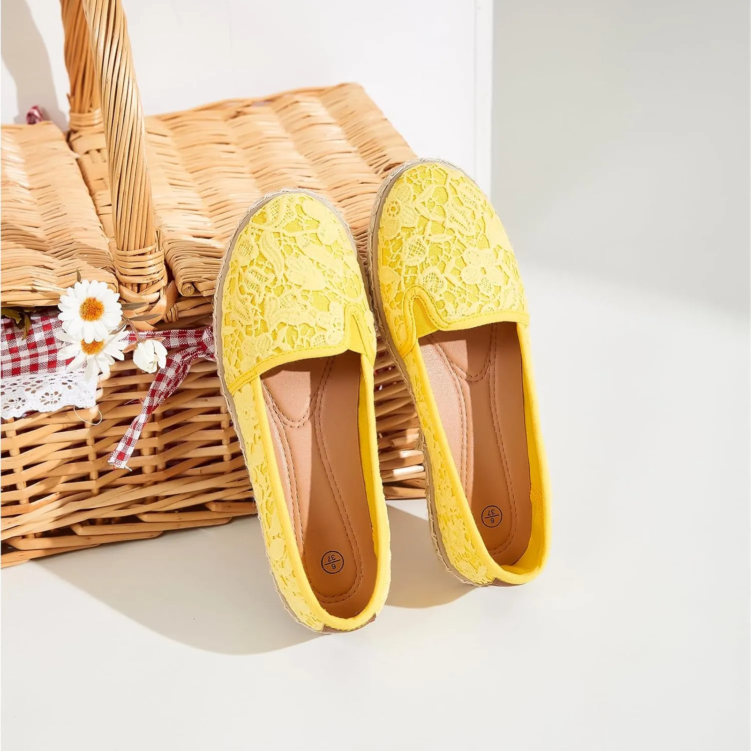 BABUDOG Women's Black Flats with Flower Embroideried,White Lace Ballet Flats,Comfortable Dress Flats