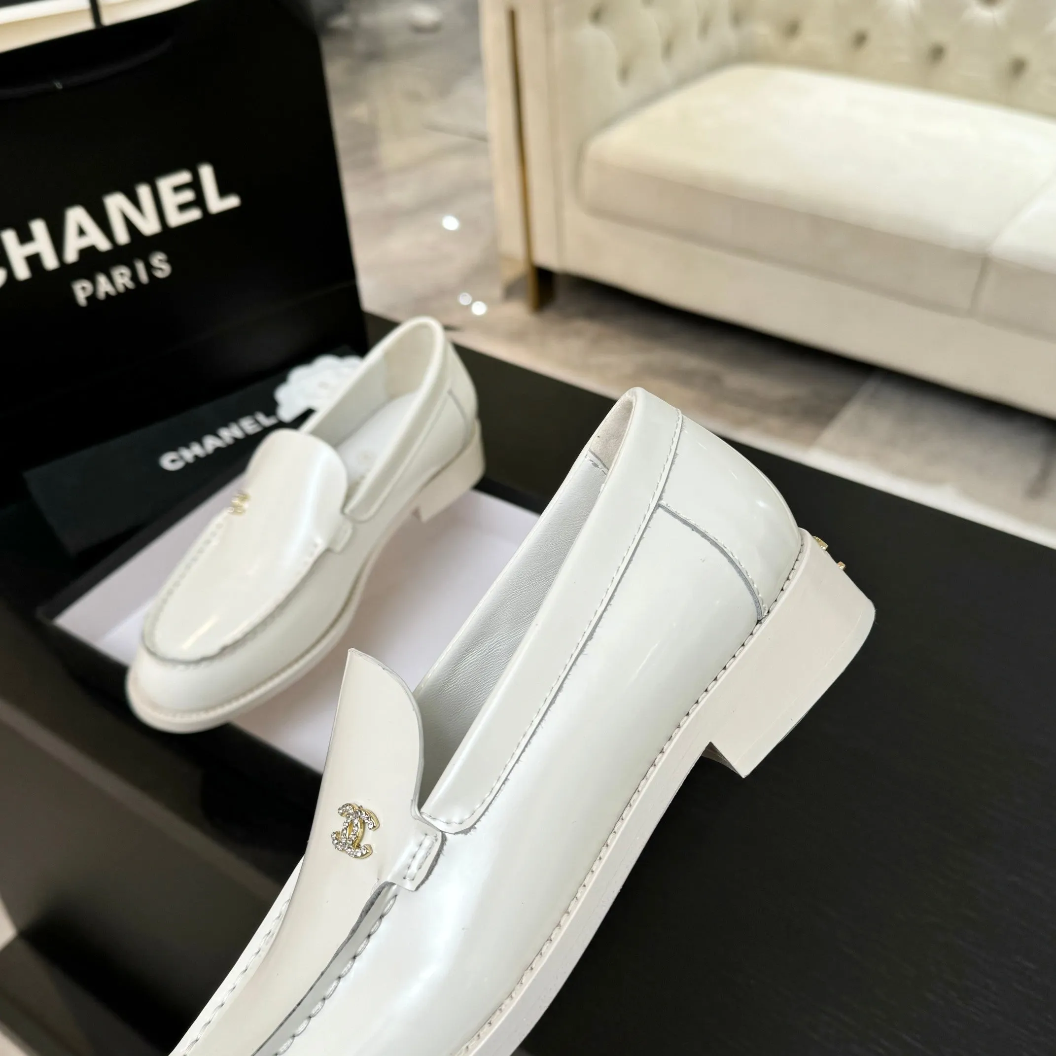 CC 25C Moccasins Black Patent Leather