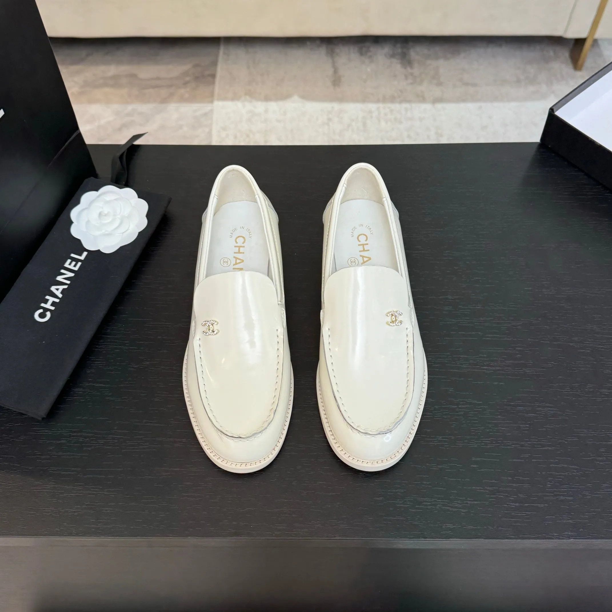 CC 25C Moccasins Black Patent Leather