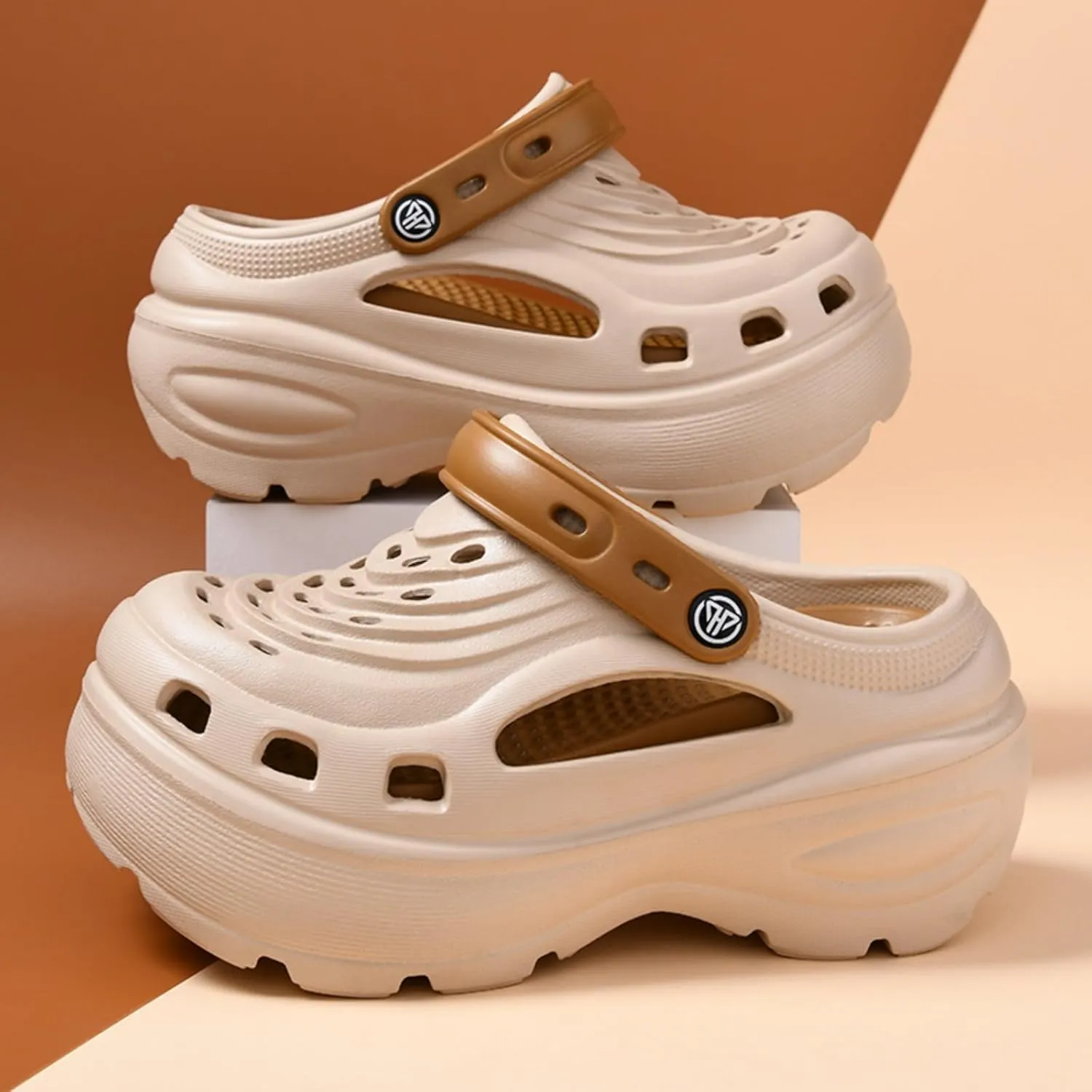 Fashion Comfortable Platform Clogs for Women, 6CM Height - Increasing, Cloud Slides, Casual Pillows Sandals, Beach Shoes, Sandals (Black,4.5)