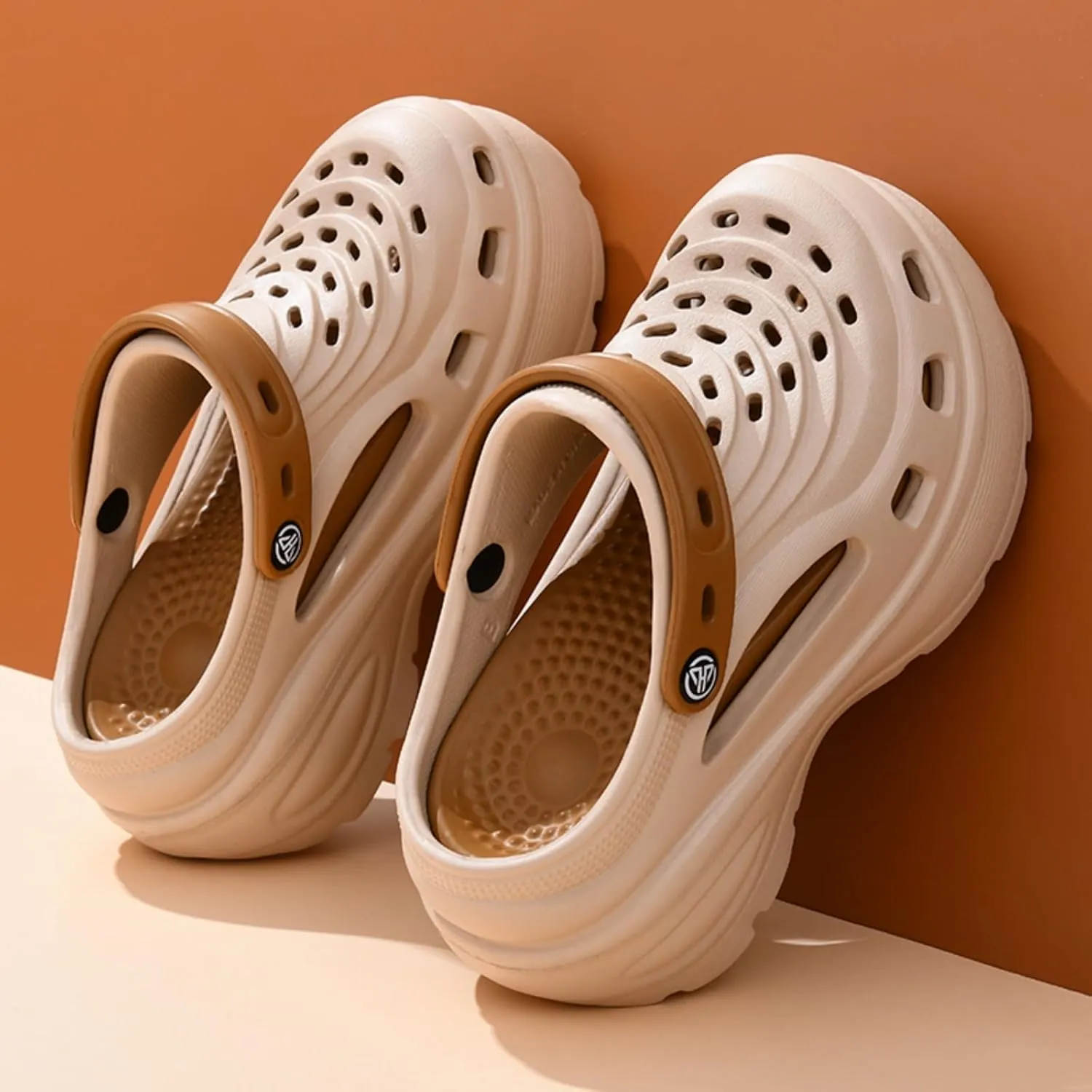 Fashion Comfortable Platform Clogs for Women, 6CM Height - Increasing, Cloud Slides, Casual Pillows Sandals, Beach Shoes, Sandals (Black,4.5)