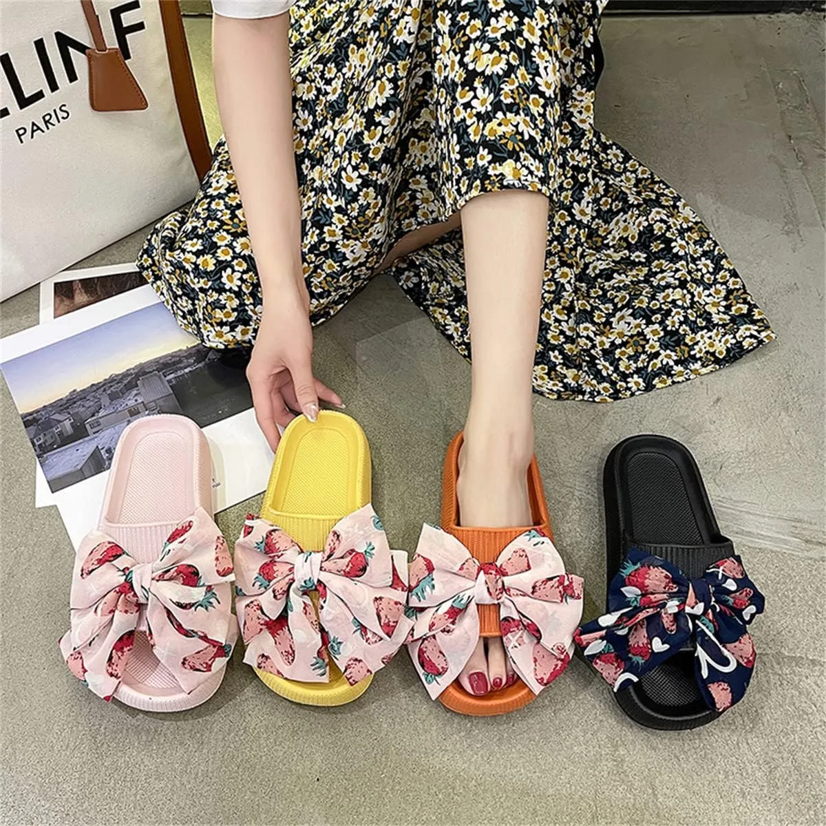 Flower Cloud Sliders for Women Non-Slip Bath Slippers House Quick Drying Slides Pillow Slipper Open Toe Soft Sandals Pink Yellow White Black