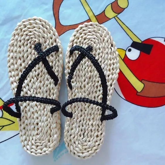 Handmade Straw Sandals Casual Rattan Woven Slipper Massage Shoes Summer Braided Sandals Cosplay Woven Slippers (Straw Soles,Men 8.5/ Women 10- EU42)