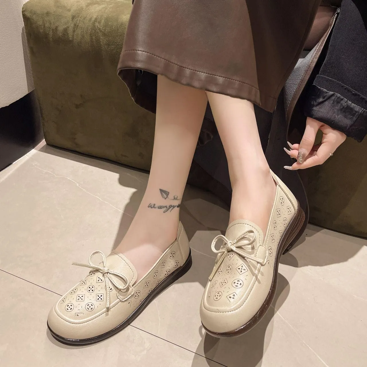 HESBITEUL Women's Casual Penny Loafers Driving Moccasins Comfort Slip on Flat Boat Shoes Walking Shoes with Bowknot