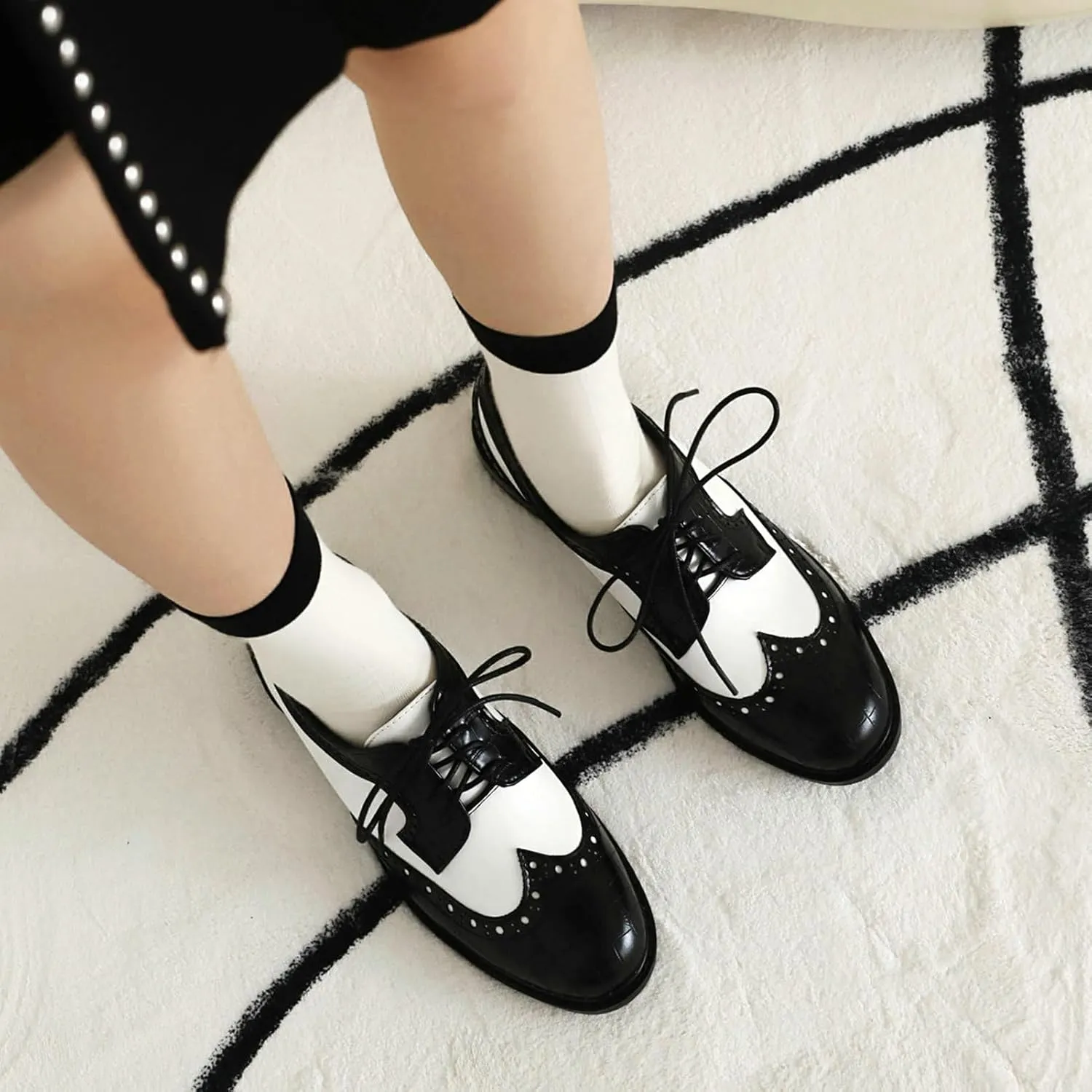 KysBloes Women Oxford Flats Lace Up Wingtip Brogue Shoes Low Heel Closed Toe Vintage Saddle Shoes