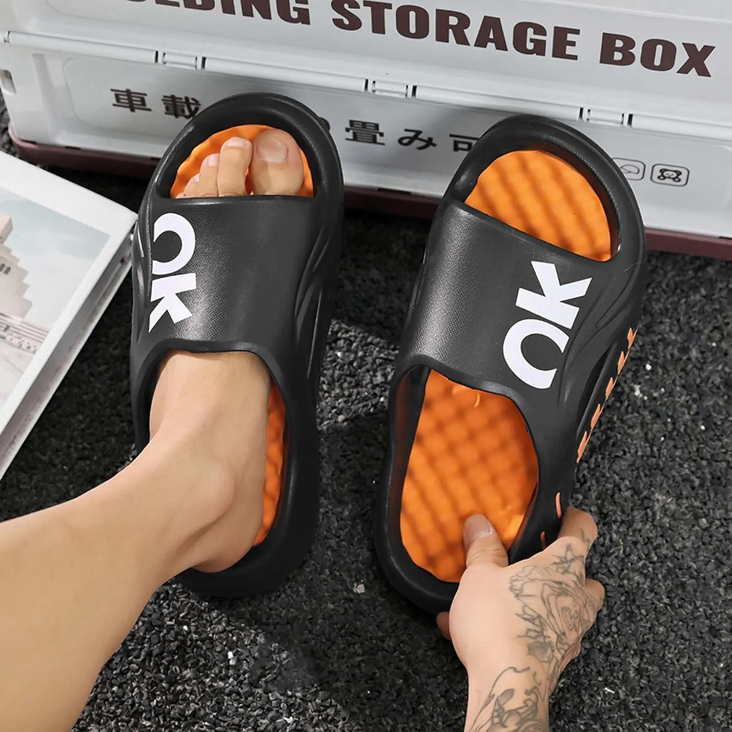 Men's non slip massage sole, casual one-piece drag, comfortable beach sandals, quick drying shower shoes