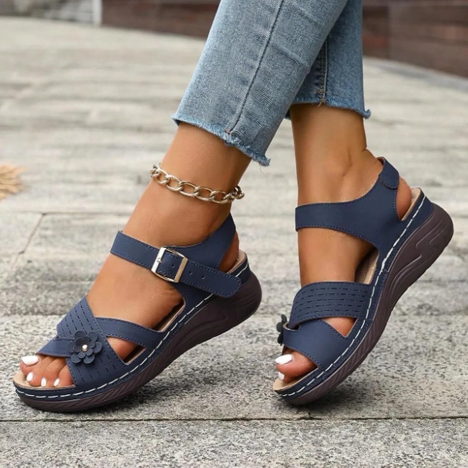 Orthopedic Wide Sandals for Women 2025,Strappy Arch Support Flat Wedge Sandals Walking Sandals Women Open Toe & Ankle Strap Comfortable Platform Slip-On Shoe for Summer Beach, Casual