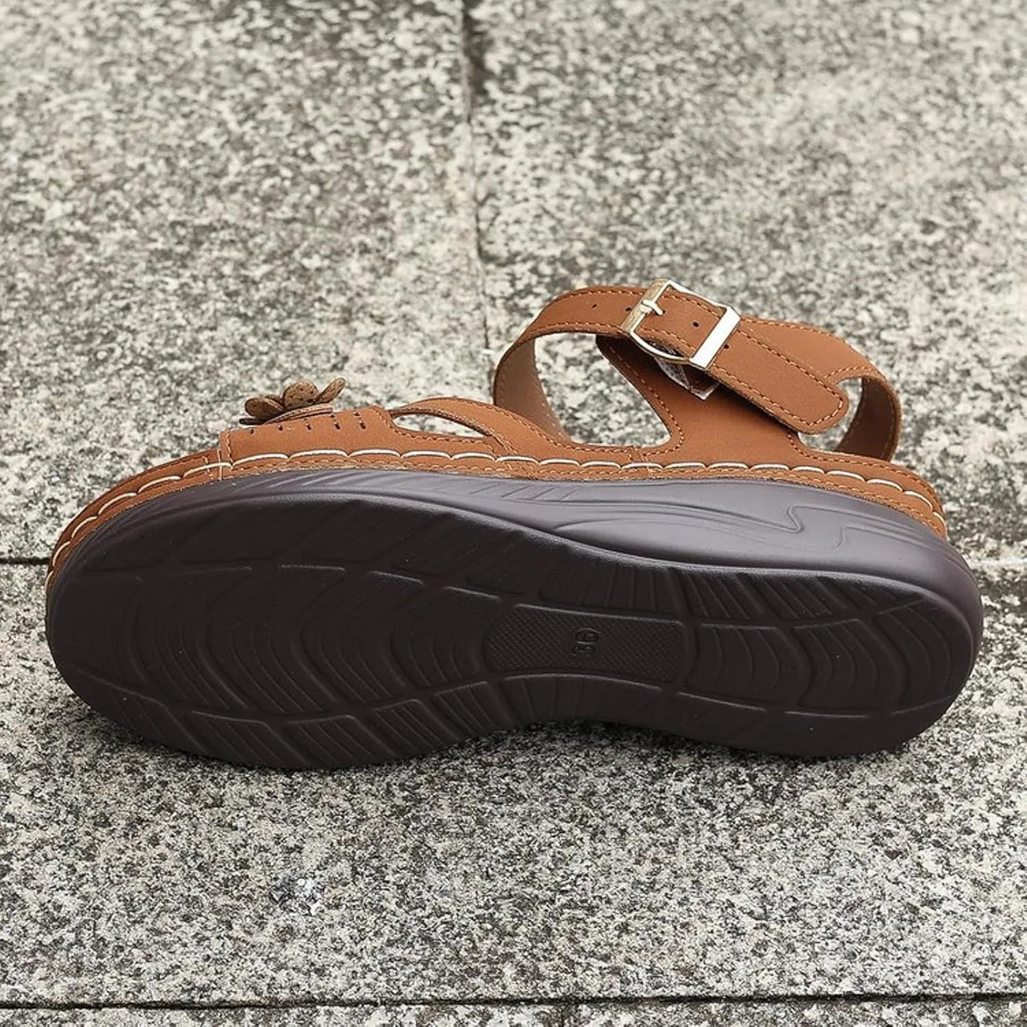 Orthopedic Wide Sandals for Women 2025,Strappy Arch Support Flat Wedge Sandals Walking Sandals Women Open Toe & Ankle Strap Comfortable Platform Slip-On Shoe for Summer Beach, Casual