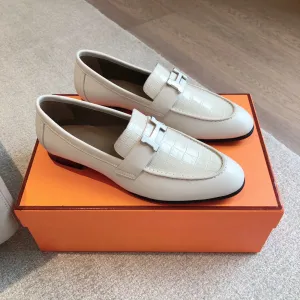 Paris Loafer Crocodile Pattern White Calfskin With Silver Signature Buckle 734376