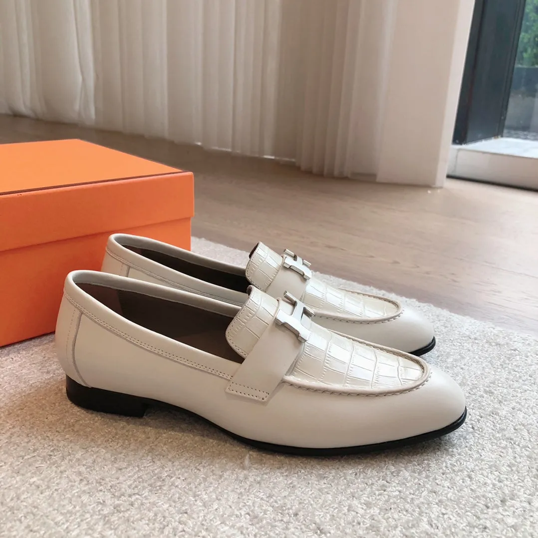 Paris Loafer Crocodile Pattern White Calfskin With Silver Signature Buckle 734376