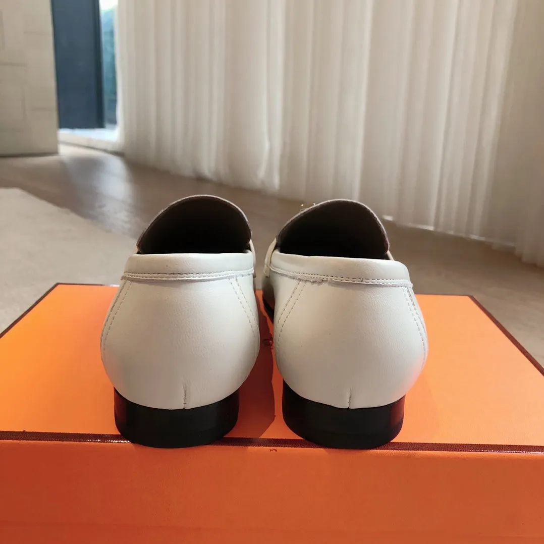 Paris Loafer Crocodile Pattern White Calfskin With Silver Signature Buckle 734376