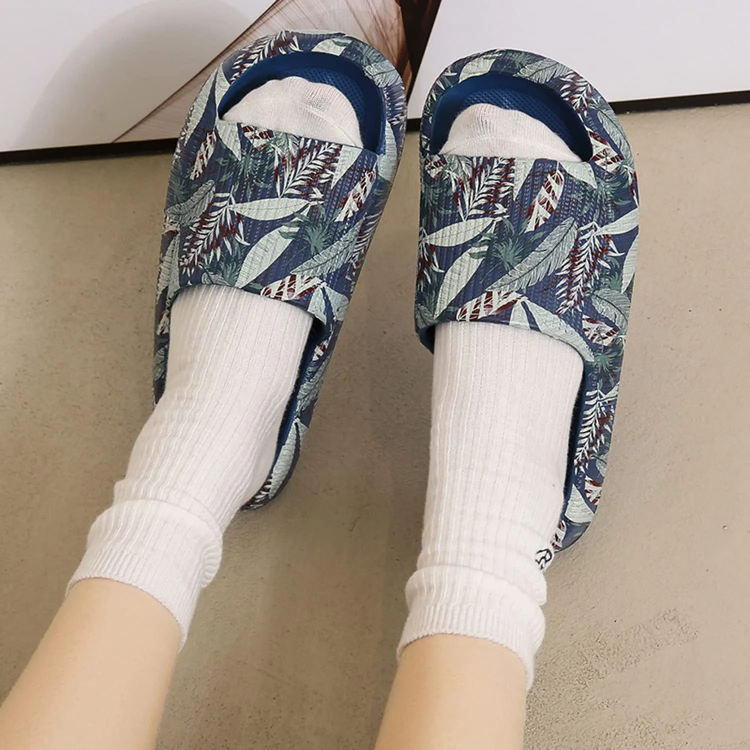 PLMOKN Slippers for women mens pillow cloud slides house indoor and outdoor summer sandals bedroom shower non-slip comfortable open toe slippers