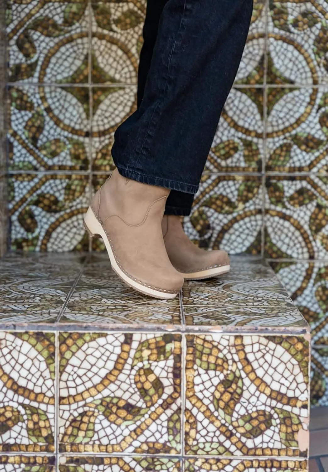 Sandgrens Handmade Swedish Wood Clogs for Women, Low Heel Boots | New York Low