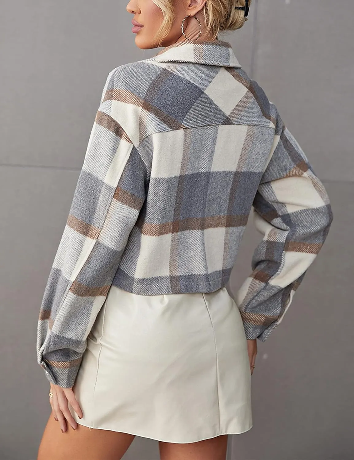 UANEO Womens Cropped Plaid Shacket Button Down Short Flannel Shirt Jacket with Pockets