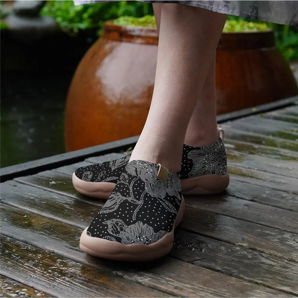 Women's Art Painted Travel Shoes Slip On Casual Knit Loafers Lightweight Comfort Fashion Sneaker Flowers