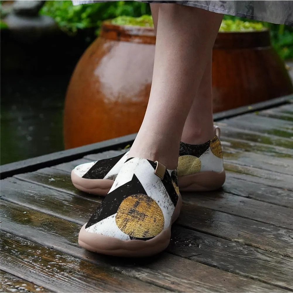 Women's Art Painted Travel Shoes Slip On Casual Knit Loafers Lightweight Comfort Fashion Sneaker Flowers