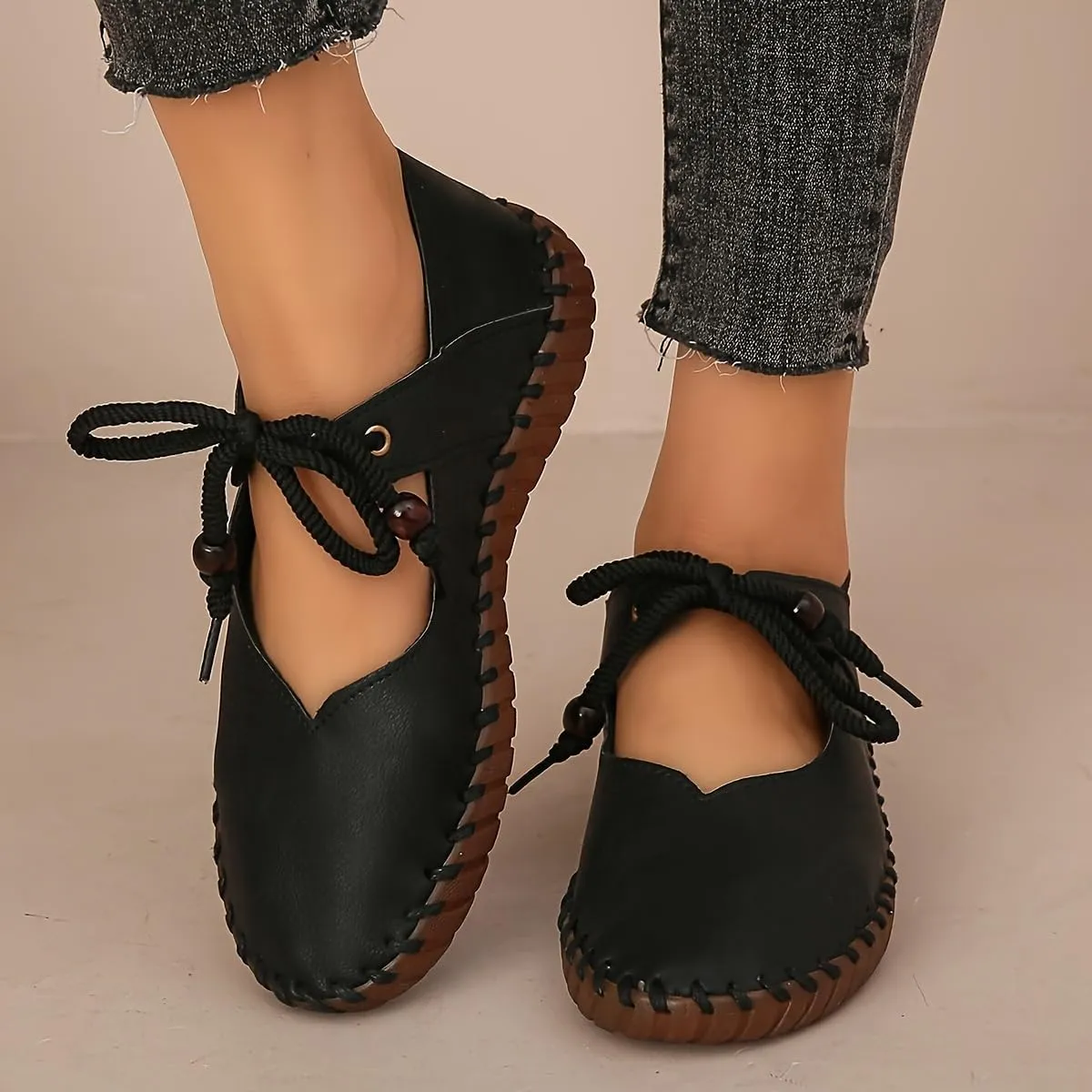 Womens Chic Lace-Up Flats - Seamless Solid Color, Pillow-Soft Sole - Casual, Comfortable, Round Toe Design for Everyday Wear
