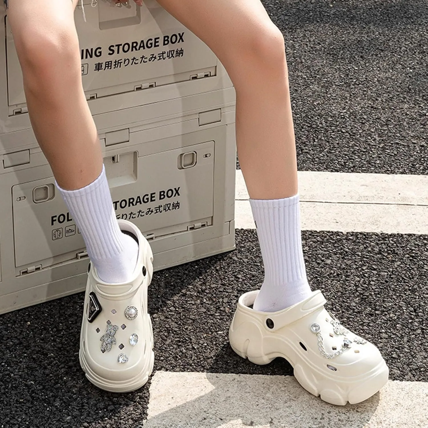 Women's Platform Clogs Cloud Slippers Beach Sandals Gardeners Clogs High Heel Mule Slippers Gardening Shoes DIY Cartoon Accessories Sandals